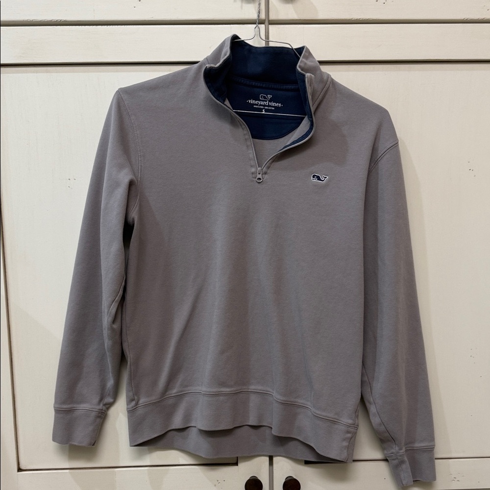 Vineyard Vines Men's grey quarter Zip
